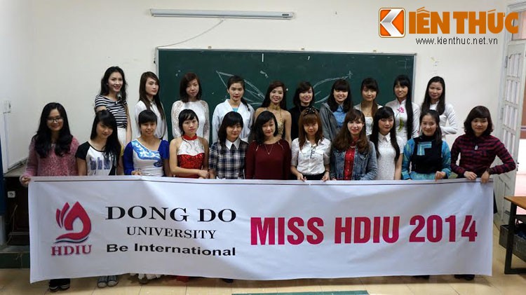 Dan hot girl DH Dong Do do tai, sac dip 8/3-Hinh-2